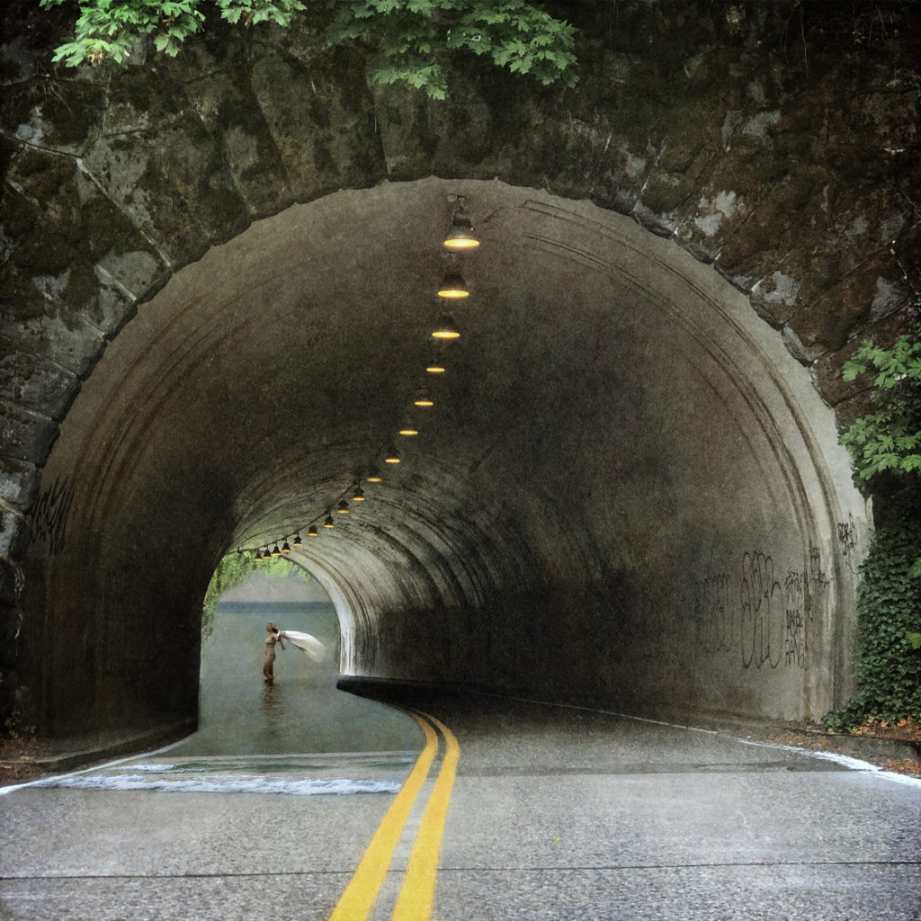 Tunnel with water